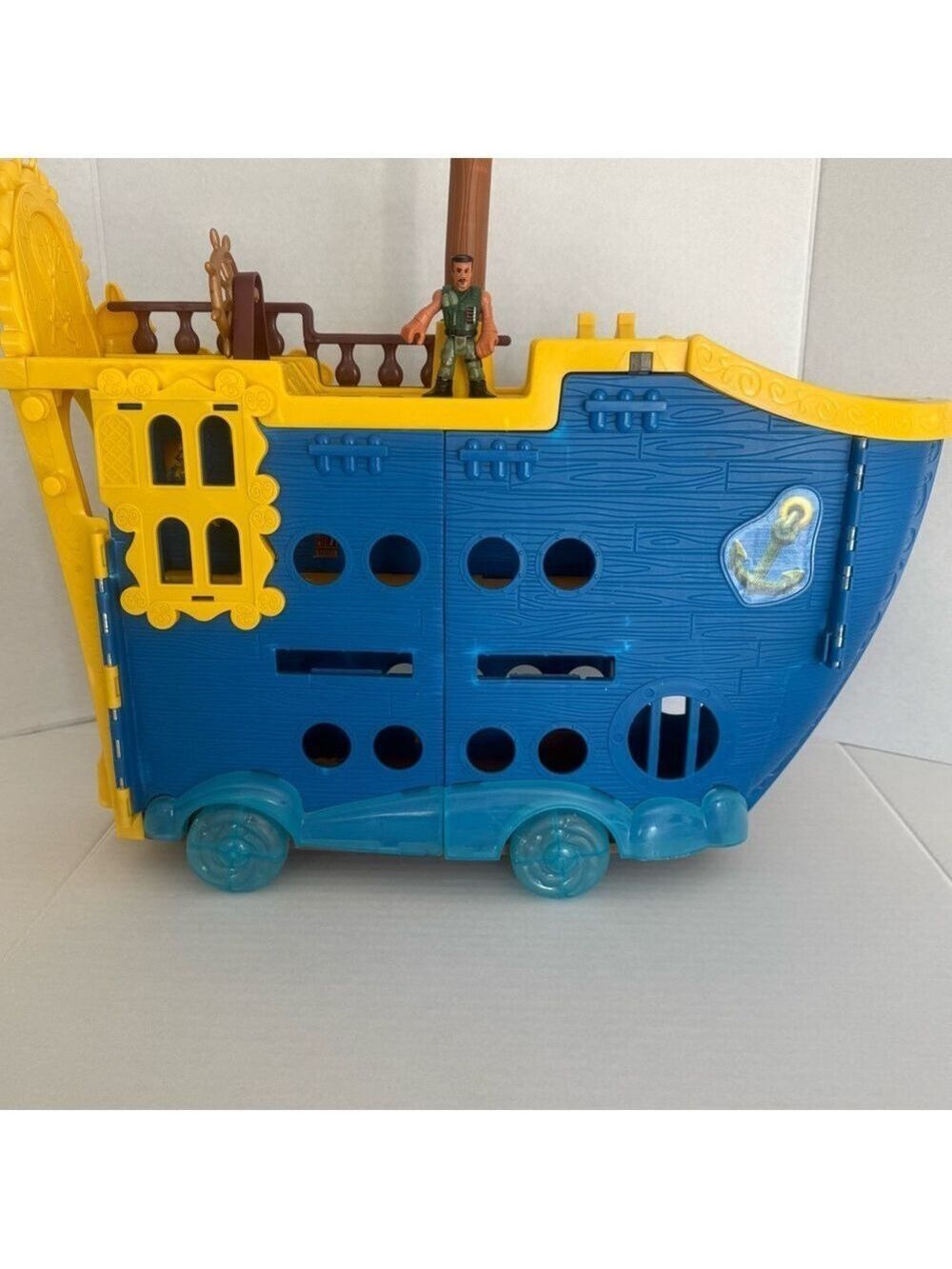Fisher-Price Disney Jake and the Never Land Pirates Mighty Colossus Ship Boat - Picture 7 of 17